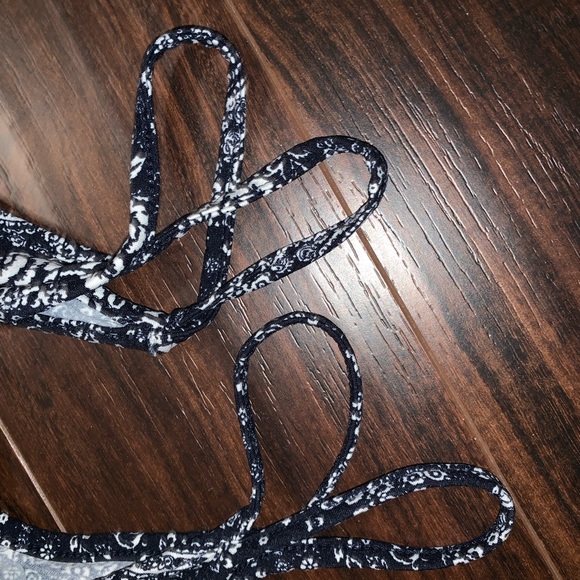 Romper - Picture 2 of 3